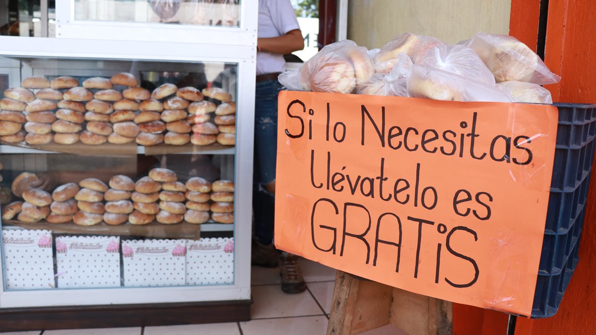 Panadería San José, en Patulul, donde se impulsa la iniciativa de regalar pan. (Cristian Icó).
