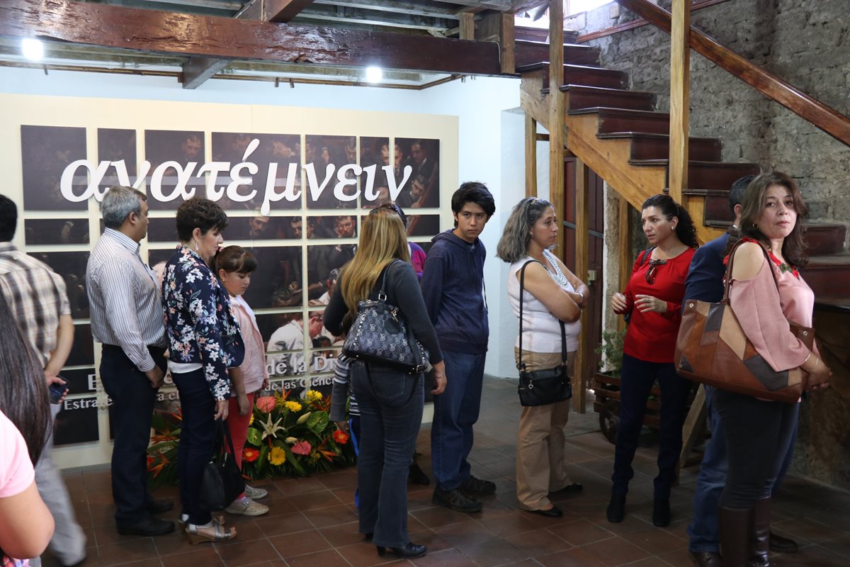 La exposición se desarrollao en el Centro Intercultural Efrain Recinos, zona 2 de Xela, y estará abierta al público hasta el 29 de junio. (Foto Prensa Libre: María José Longo)