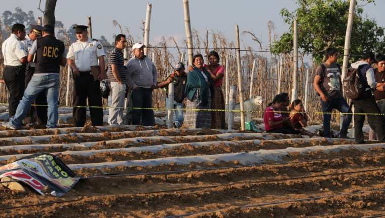 Un ataque armado contra agricultores causó la muerte de dos personas en Sumpango, Sacatepéquez. (Foto Prensa Libre: Víctor Chamalé)