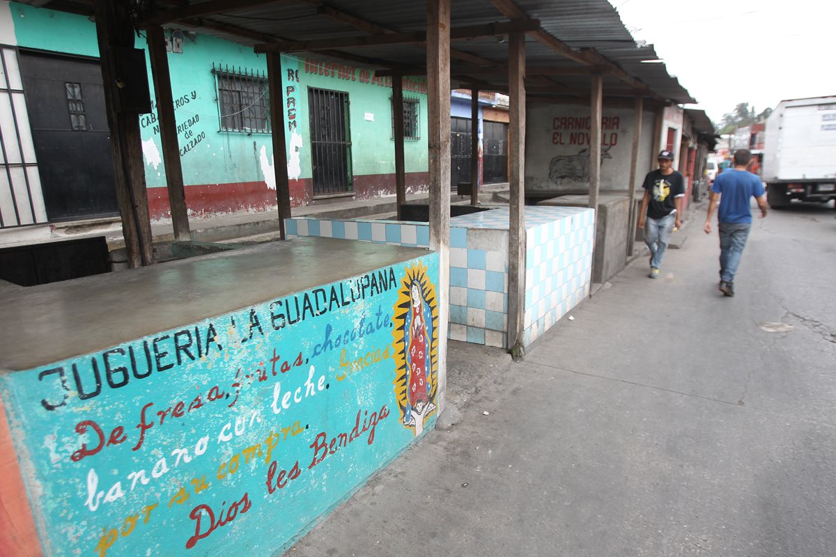 Varios locales del mercado de Jocotales, Chinautla han cerrado debido a las extorsiones. (Foto Prensa Libre: Hemeroteca PL)