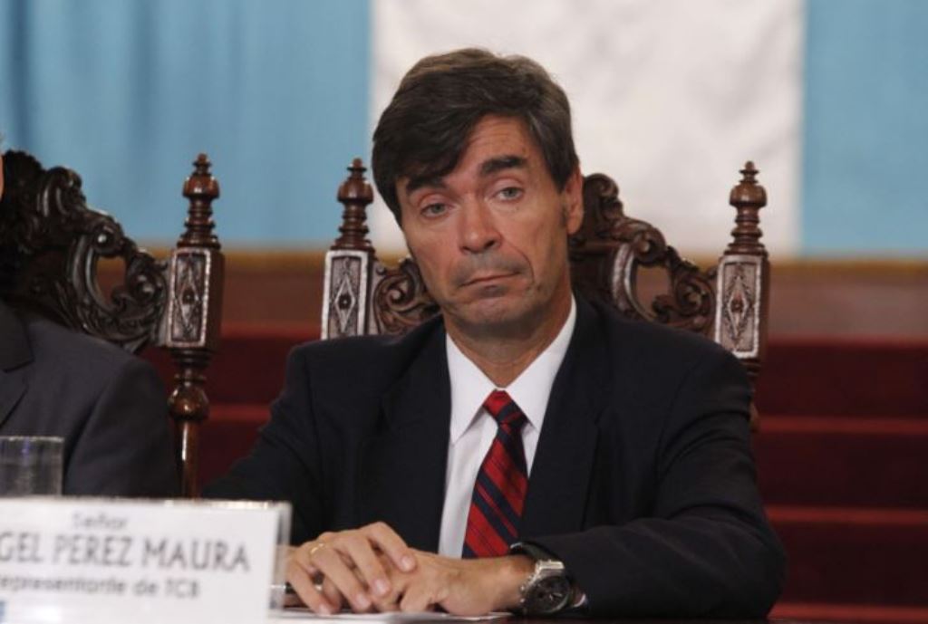 Ángel Pérez Maura participó en agosto de 2012 en un acto en el Palacio Nacional de la Cultura en defensa del proyecto de TCQ. (Foto Prensa Libre: Hemeroteca PL)