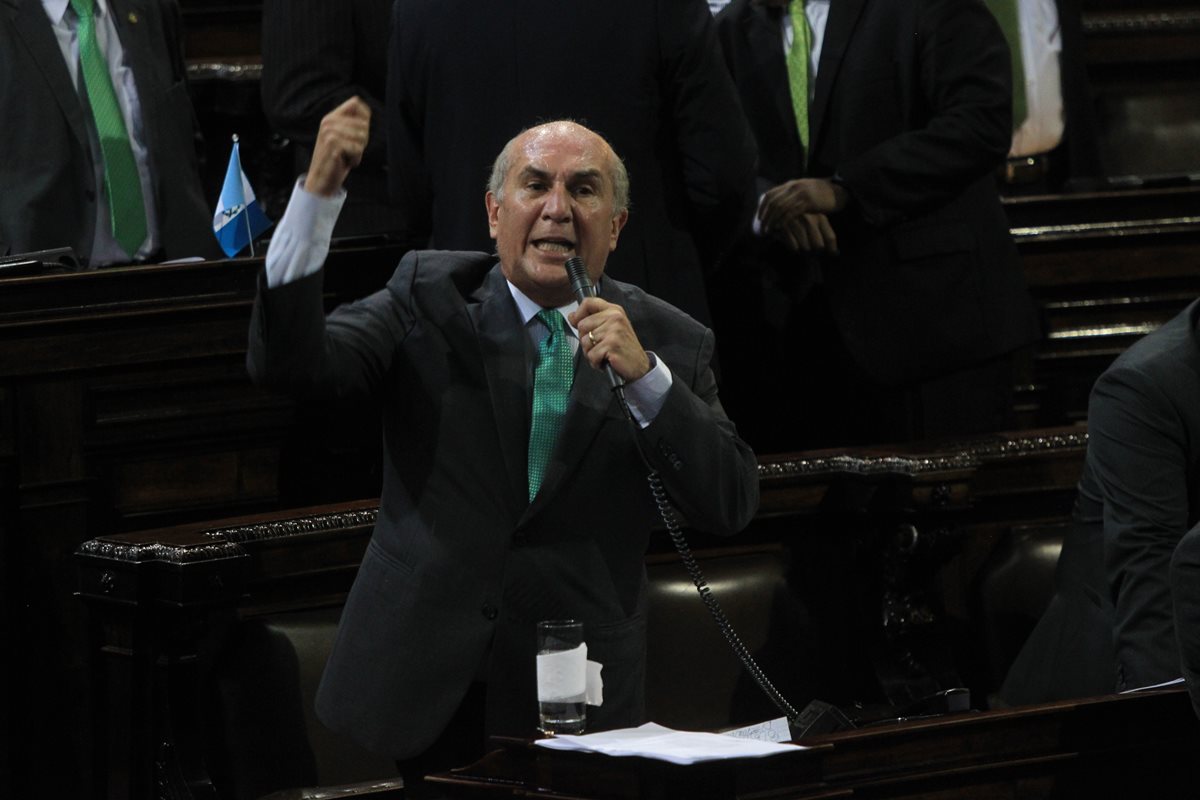 Mario Taracena es presidente del Congreso y fue denunciado por violencia contra la mujer. (Foto Prensa Libre: Hemeroteca PL)