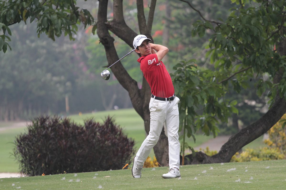 Pablo Acuña mantuvo la serenidad para cerrar con broche de oro el Mayan Open 2016. (Foto Prensa Libre: cortesía Asogolf)