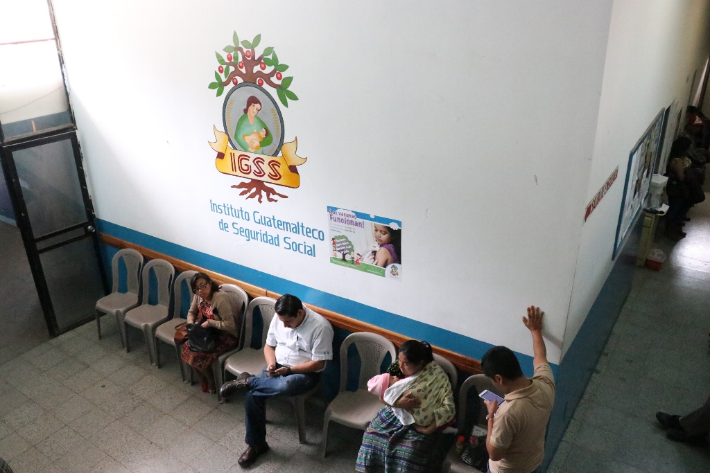El espacio que ocupa el IGSS en un anexo del Hospital Regional de Sololá deberá ser desalojado antes del 24 de junio. (Foto Prensa Libre: Ángel Julajuj)