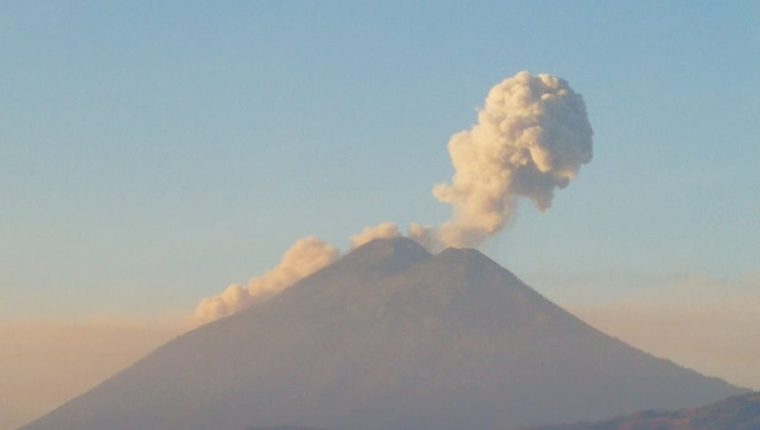 El Volcán de Fuego no ha cesado en meses su actividad. (Foto: Hemeroteca PL)
