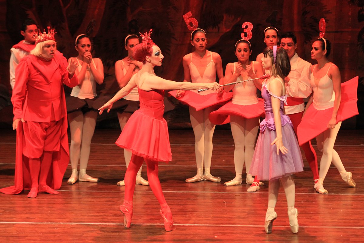 Ballet Nacional de Guatemala abre la temporada infantil con el cuento clásico de Lewis Carroll