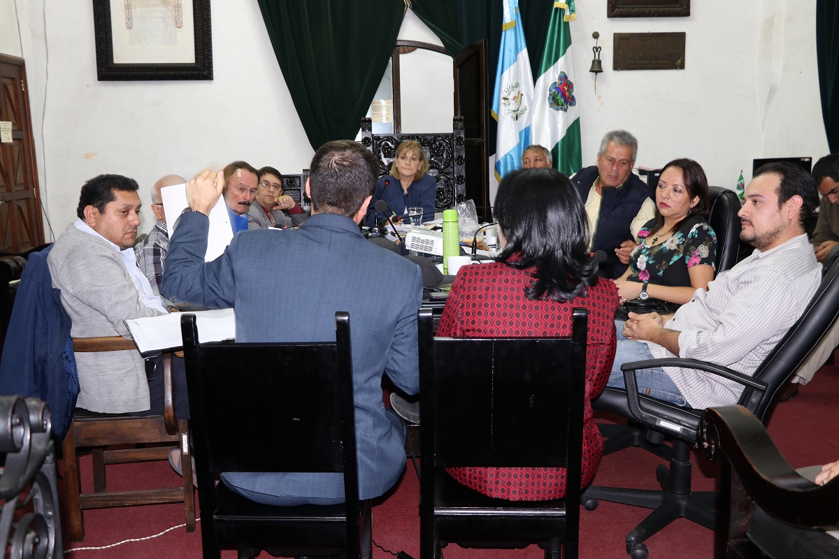 Un grupo de abogados alertó al concejo de Antigua Guatemala sobre posibles anomalías en la propiedad de la finca La Chacra. (Foto Prensa Libre: Julio Sicán)