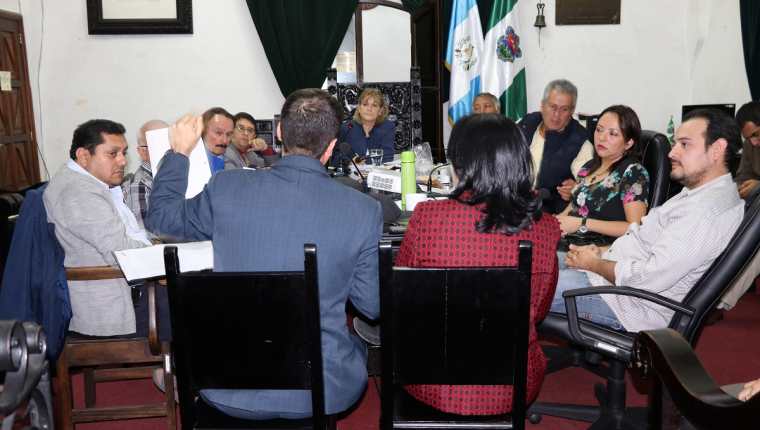 Un grupo de abogados alertó al concejo de Antigua Guatemala sobre posibles anomalías en la propiedad de la finca La Chacra. (Foto Prensa Libre: Julio Sicán)