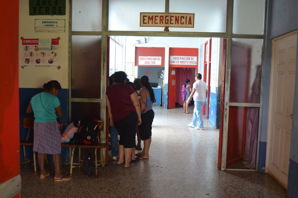 Hospital a donde fue trasladada la víctima de violación, en Retalhuleu. (Foto Prensa Libre: Jorge Tizol).