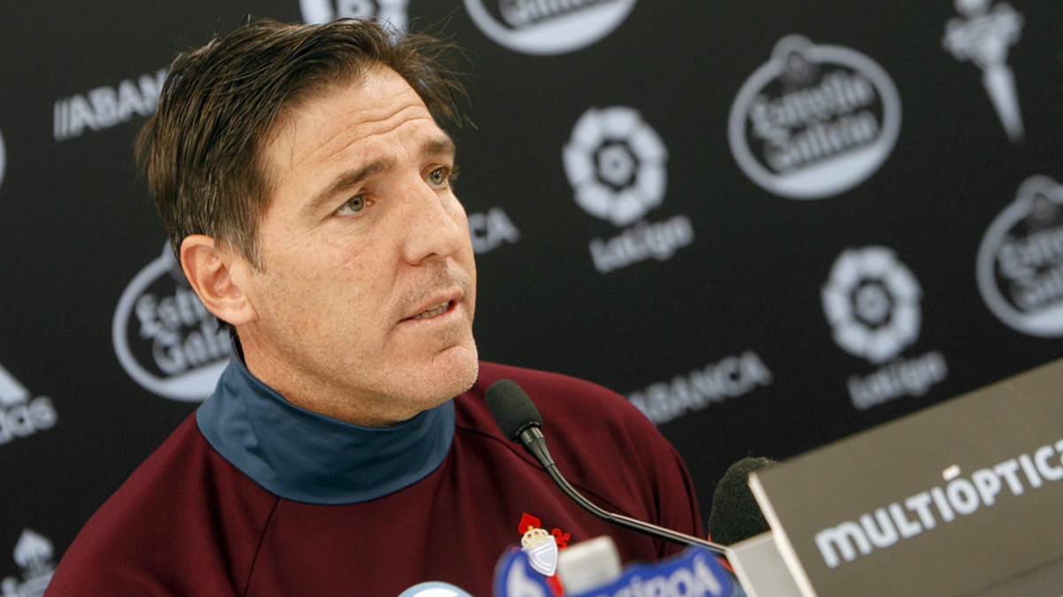 Eduardo Berizzo, entrenador del Celta de Vigo, espera que su equipo avance a la final de la Copa del Rey. (Foto Prensa Libre: EFE)