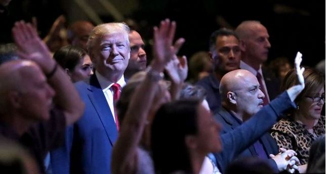Donald Trump recibió el apoyo de cristianos evangélicos desde que comenzó su campaña electoral en 2016. (Foto Prensa Libre: Getty Images)
