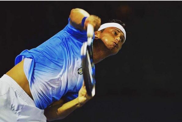El tenista guatemalteco Christopher Díaz durante su participación en Campeche en la serie de Copa Davis. (Foto Prensa Libre: Instagram Christopher Díaz)