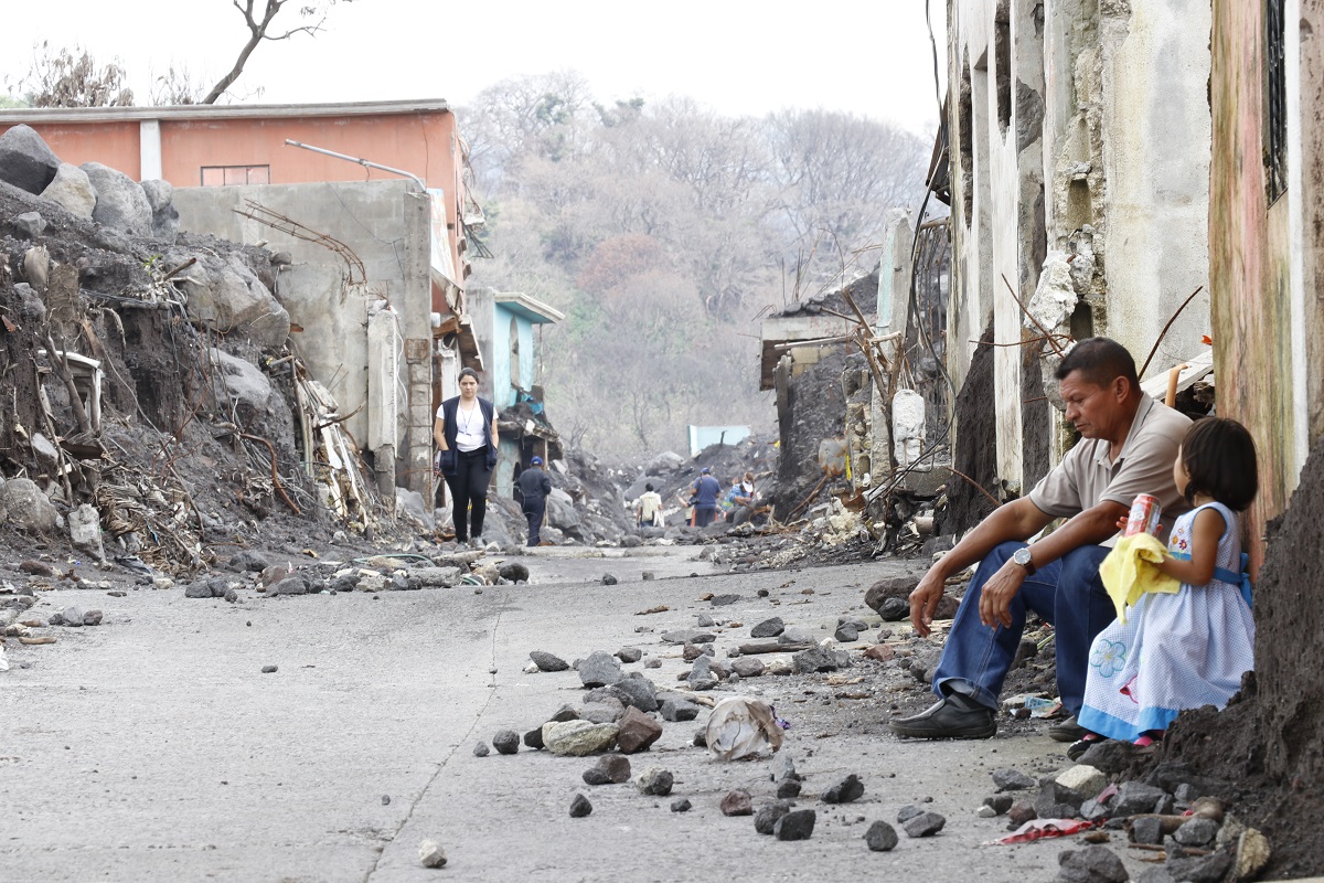Varias comunidades fueron afectadas por la erupción del Volcán de Fuego. (Foto Prensa Libre: Carlos Paredes)