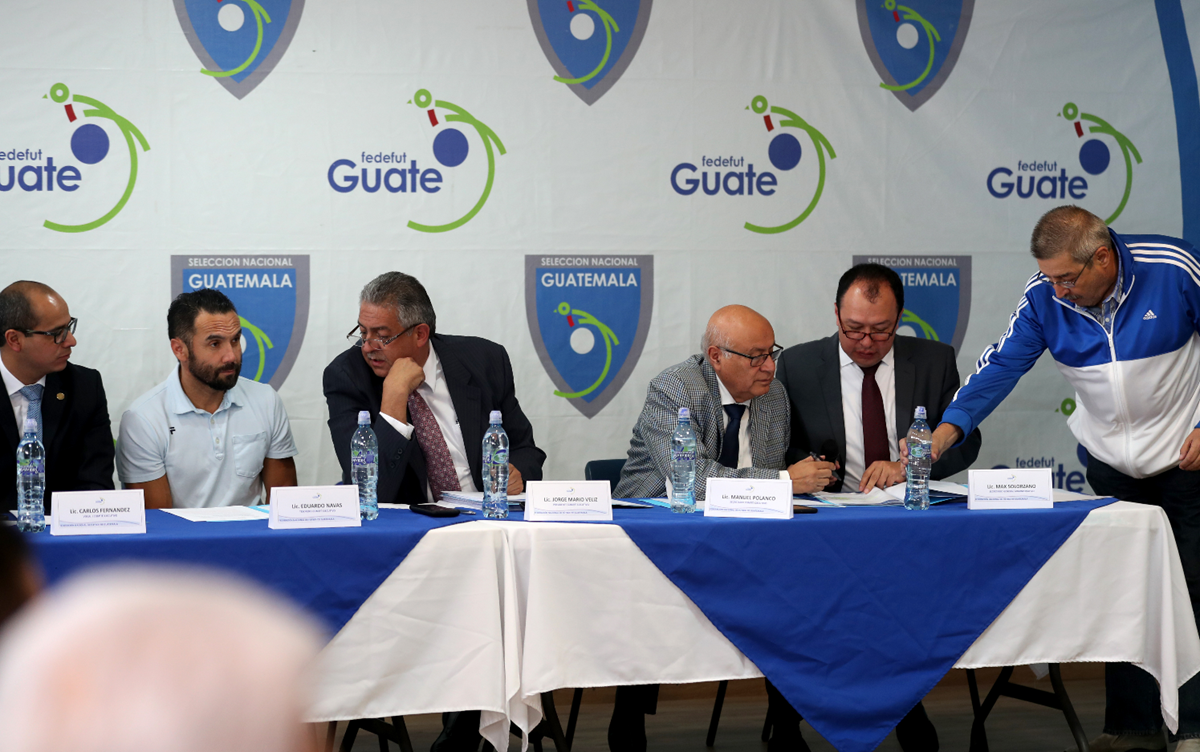 El Comité Ejecutivo de la Fedefut alteró los estatutos de la Fifa y fueron avalados por la Asamblea de Futbol. (Foto Prensa Libre: Carlos Vicente)
