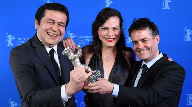 "Una mujer fantástica" logró el Oso de Plata a mejor guión en el festival internacional de cine de Berlín, la Berlinale. (Foto Prensa Libre:GETTY IMAGES)