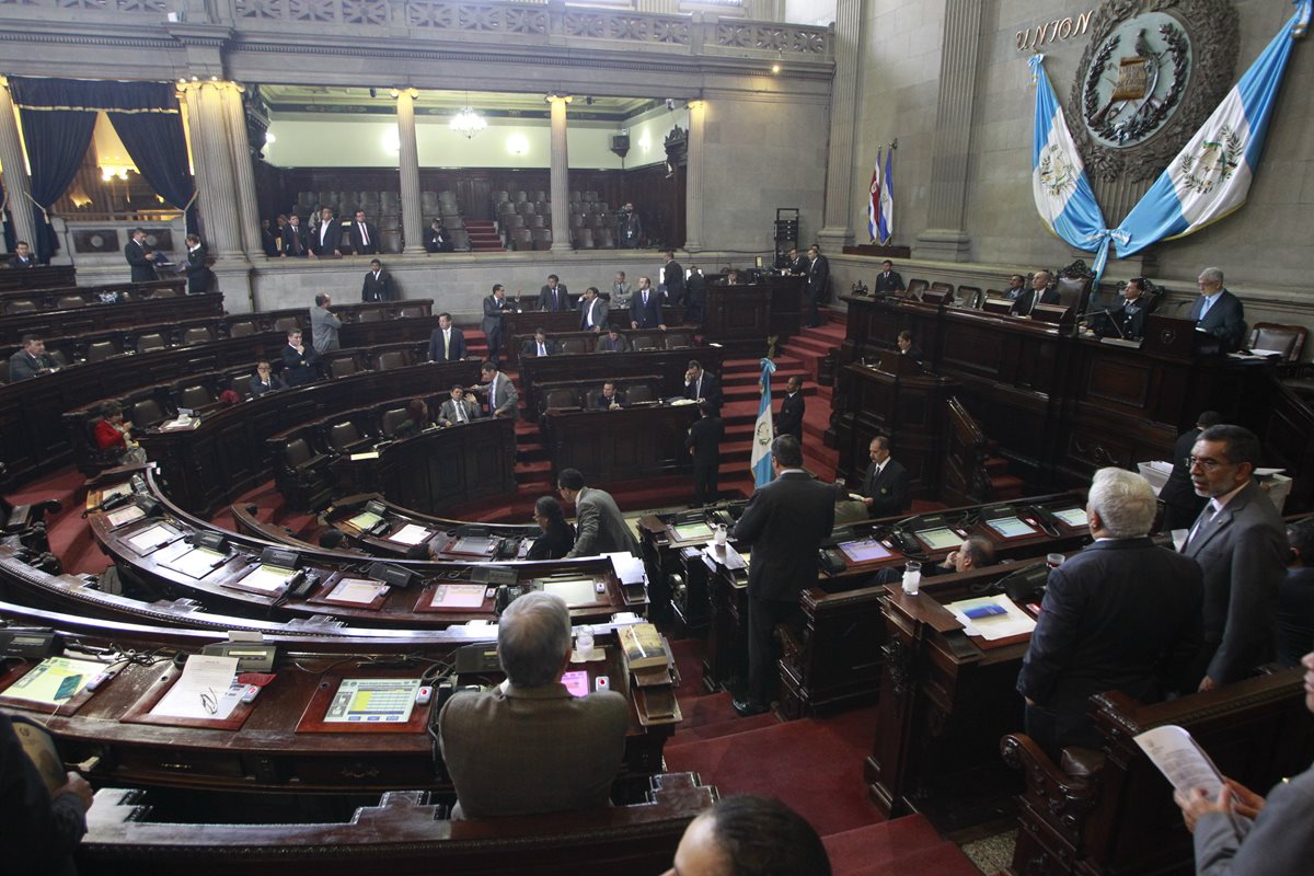 Cuarenta y siete de los 83 diputados que fueron electos por primera vez en el Congreso no han participado en la presentación de ninguna iniciativa de Ley. (Foto Prensa Libre: Hemeroteca PL)