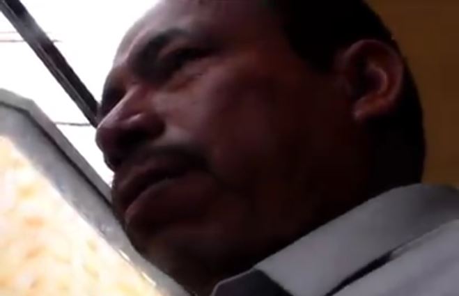Alcalde de San Juan Comalapa, Justo Rufino Similox, intimida a dos periodistas durante cobertura.
