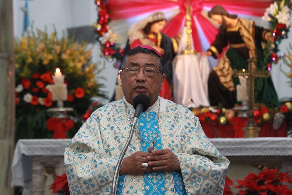 Óscar Julio Vian, arzobispo metropolitano durante la misa del 1 de enero del 2017. (Foto Prensa Libre: Estuardo Paredes)