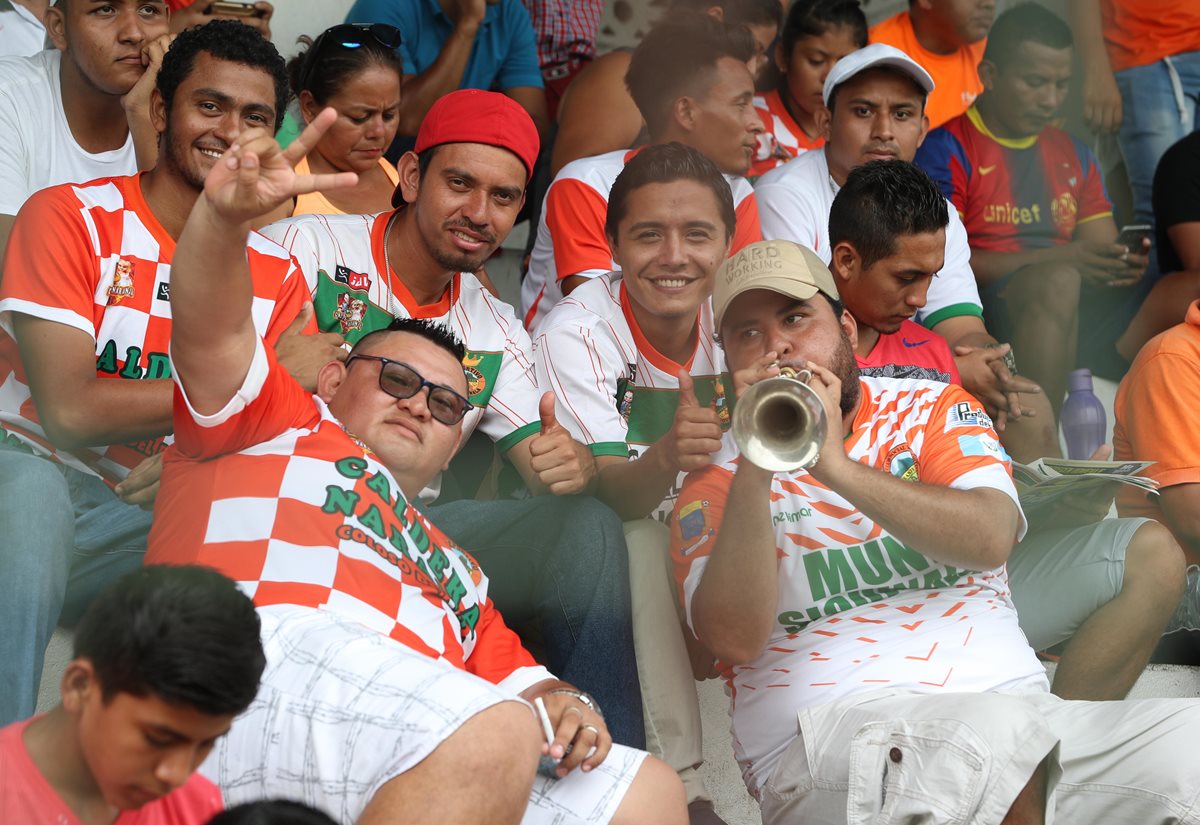 Los aficionados de Siquinalá serán los primeros en volver a vivir la emoción de la Liga Nacional. (Foto Prensa Libre: Jorge Ovalle)