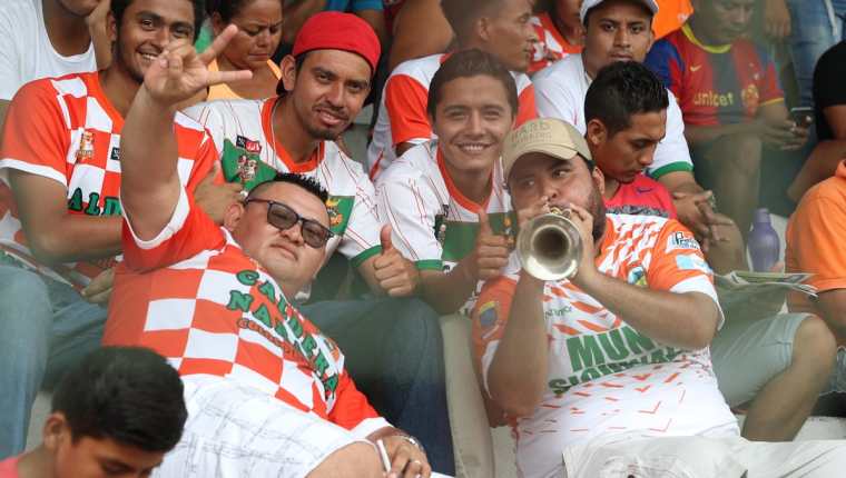 Los aficionados de Siquinalá serán los primeros en volver a vivir la emoción de la Liga Nacional. (Foto Prensa Libre: Jorge Ovalle)