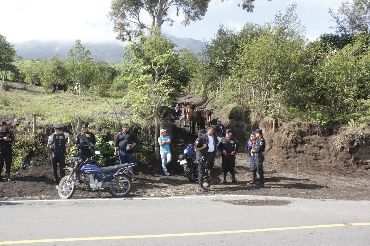 Uno de las entradas para escalar el volcán Acatenango. (Foto Prensa Libre: Víctor Chamalé).