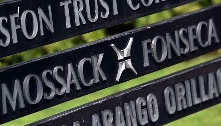 La fiscalía panameña allanó este jueves las oficinas de Mossack Fonseca y acusa a sus socios de blanqueo de capitales. (Foto Prensa Libre: AFP)