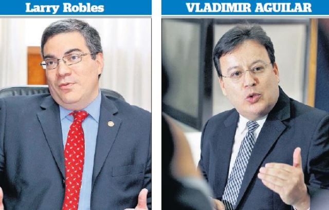 Los exfuncionarios son señalados de cuatro delitos. (Foto Prensa Libre: Hemeroteca PL)