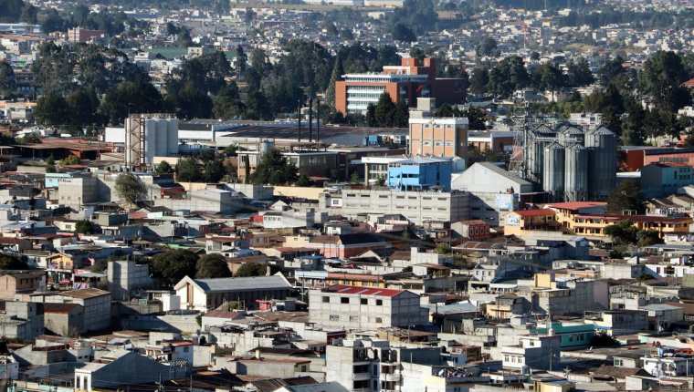 Vista de la Ciudad de Quetzaltenango, en donde se han efectuado varias capturas de peligrosos delincuentes. (Foto Prensa Libre: Carlos Ventura)