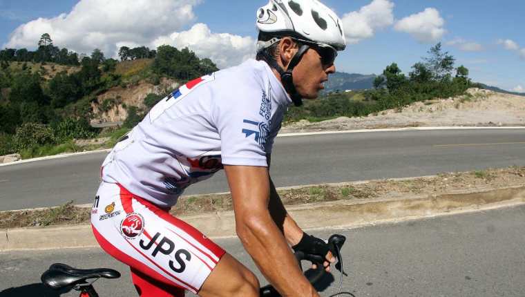 El campeón de la Vuelta a Costa Rica, Juan Carlos Rojas se encuentra suspendido por haber salido positivo en un control antidopaje. (Foto Prensa Libre: AFP)