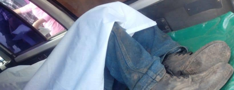 Raúl Pérez Espino murió en la ambulancia que los trasladaba hacia Chiquimula. (Foto Prensa Libre: Mario Morales). 

