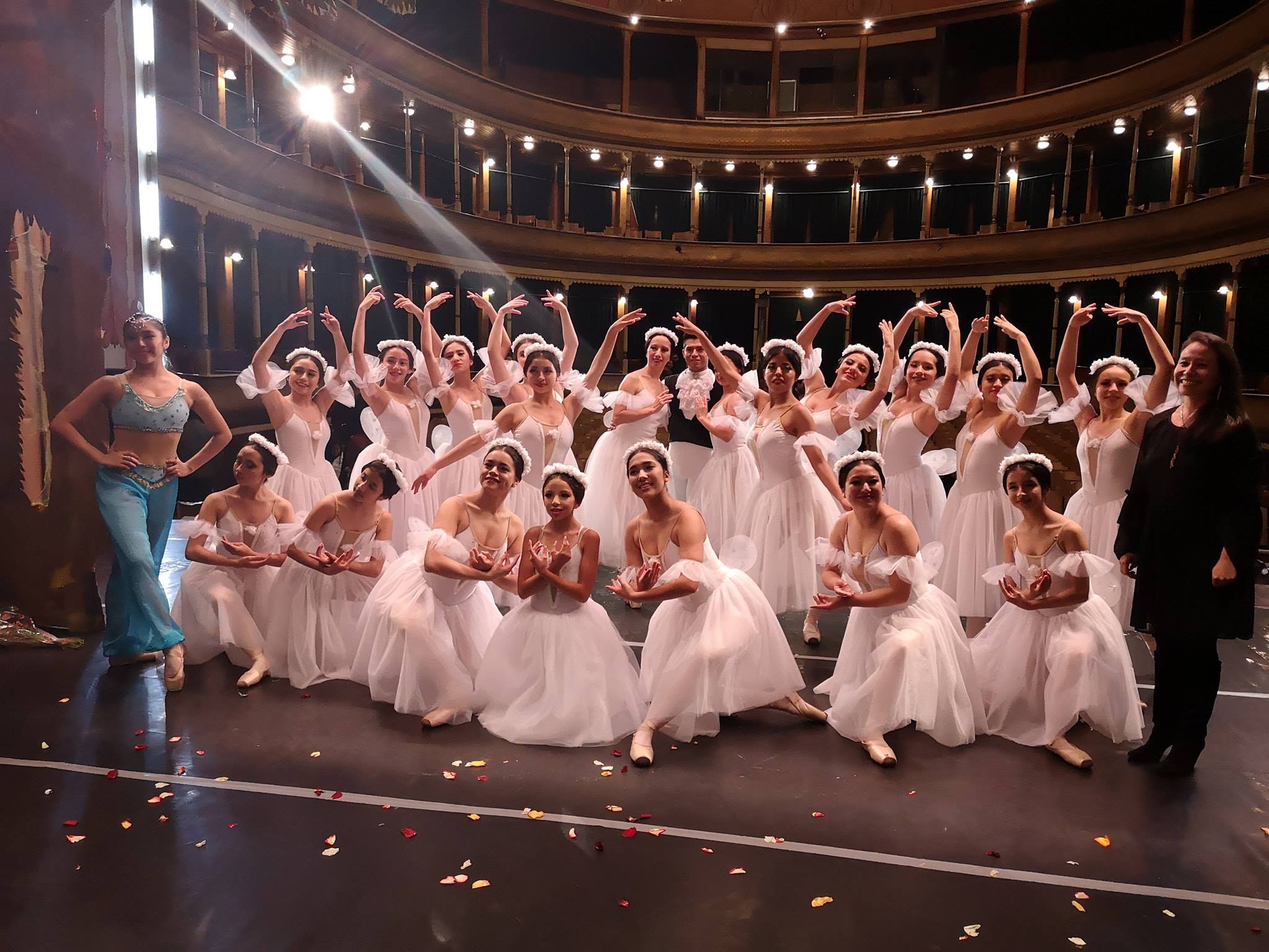 Las alumnas del Cuerpo de Baile de Quetzaltenango presentaron distintas coreografías durante el 2018. (Foto Prensa Libre: Cortesía)