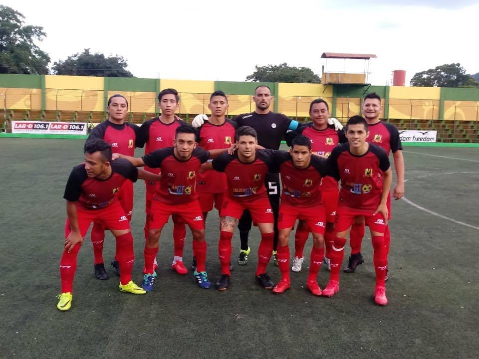 Rosario FC terminó jugando en San Miguel Petapa luego de un acuerdo con la empresa Golden Dreams GT,  que se hizo cargo del equipo. (Foto Prensa Libre: Cortesía)