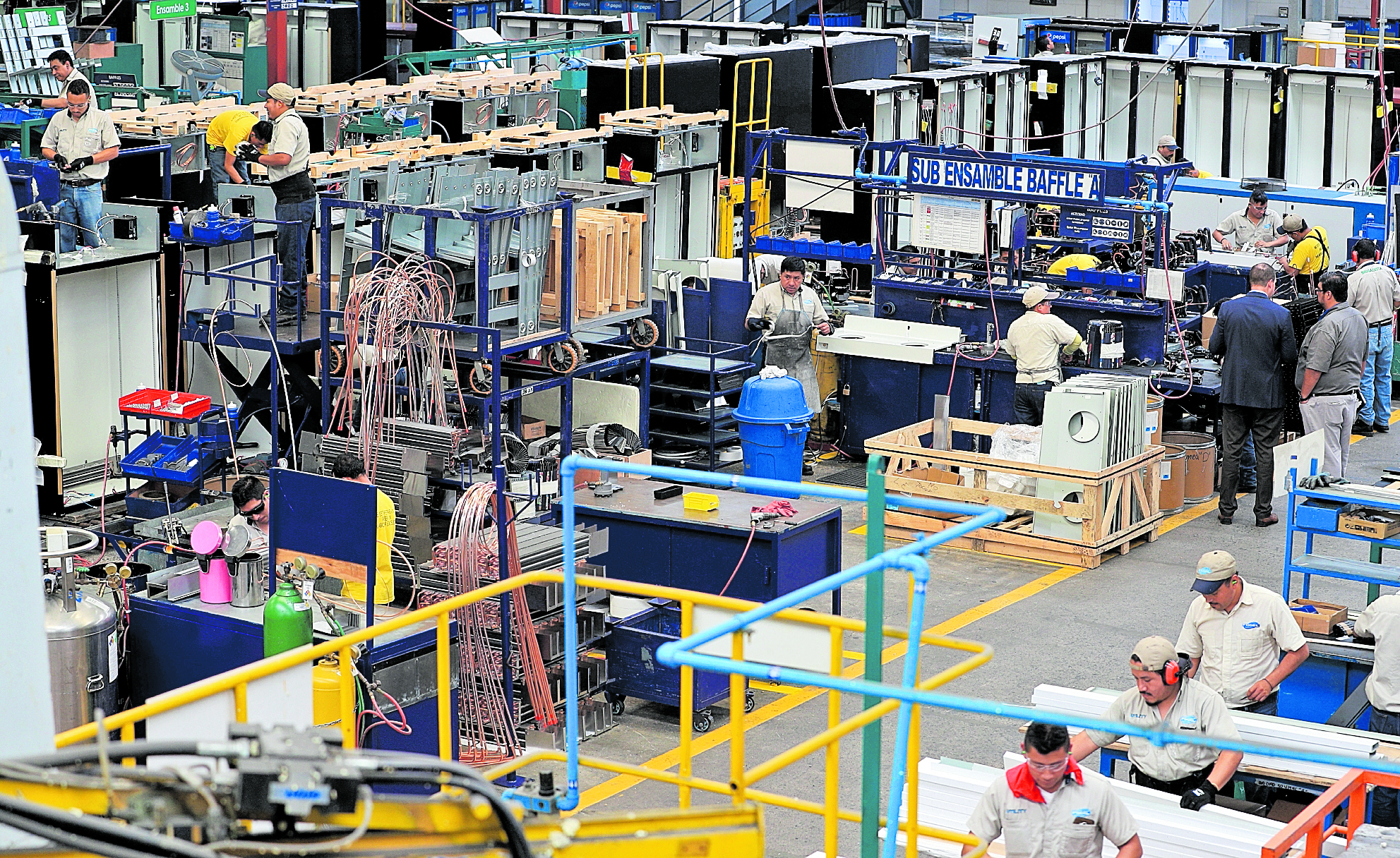 Empresarios industriales pidieron a las agrupaciones políticas progamas para reactivar la producción nacional. (Foto Prensa Libre: Hemeroteca) 