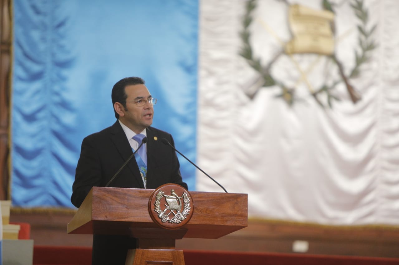 El presidente Jimmy Morales ofrece su discurso durante el saludo de Año Nuevo de parte del cuerpo diplomático. (Foto Prensa Libre: Presidencia)