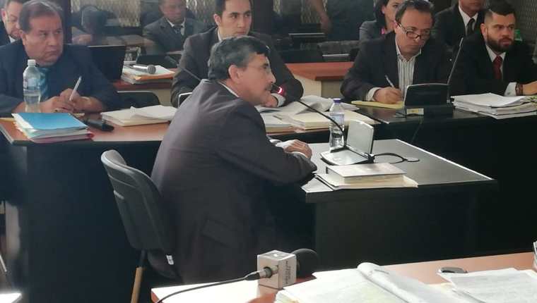 El exvicepresidenciable de Líder, Édgar Barquín, declaró como testigo de Francisco Morales en el juicio del caso Lavado y Política. (Foto Prensa Libre: Kenneth Monzón)