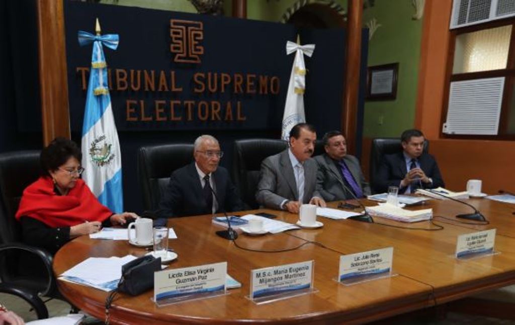 Magistrados titulares del Tribunal Supremo Electoral. (Foto Prensa Libre: Hemeroteca PL)