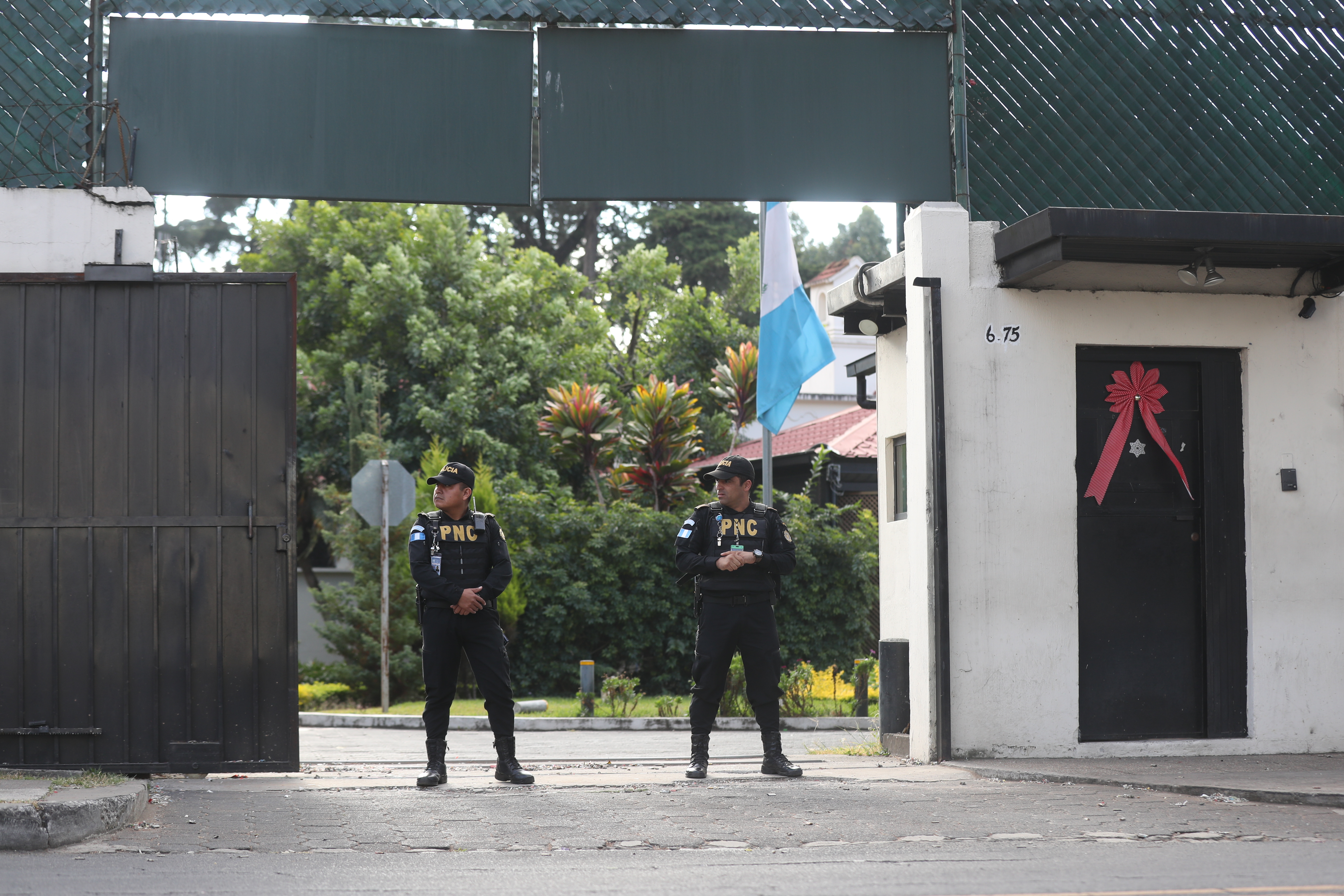 PNC dio seguridad perimetral a la sede de Cicig hasta que dio por terminado el mandato. (Foto Prensa Libre: Hemeroteca PL)