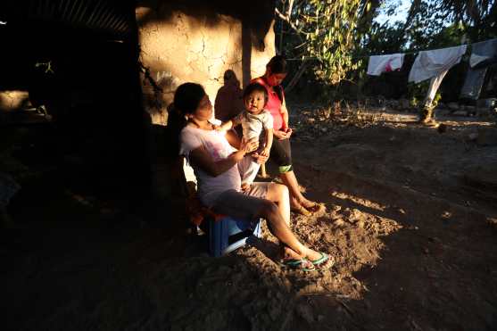 En Comapa, Jutiapa, pocas familias han recibido ayuda. Esbin García
