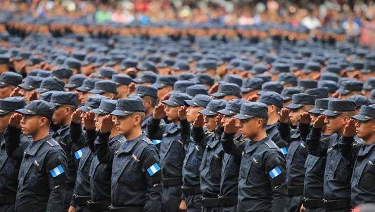 En los últimos 12 meses en la Policía Nacional Civil se removieron a 25 mandos superiores y otros siete investigadores. (Foto Prensa Libre: Hemeroteca PL) 