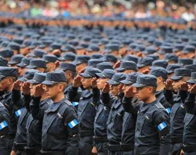 Por qué hay tres mil policías que aún no se incorporan al trabajo