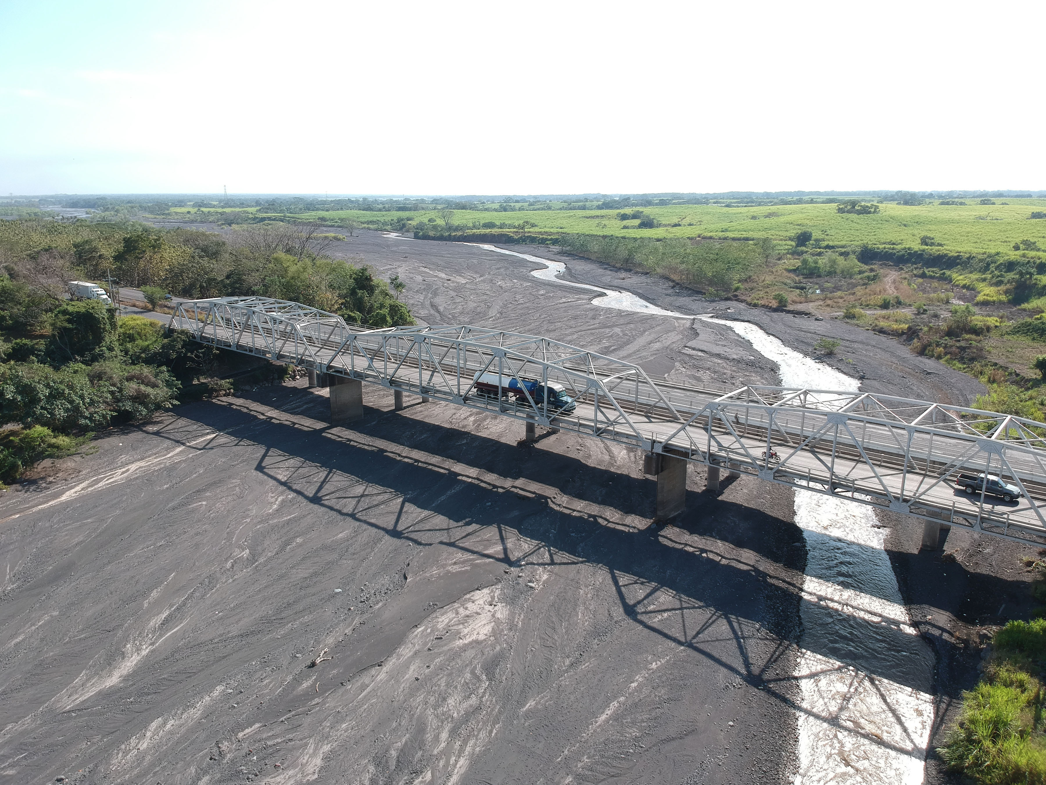 El bajo caudal del río Achiguate afecta a agricultores de la parte sur de Escuintla. (Foto Prensa Libre: Carlos Paredes)