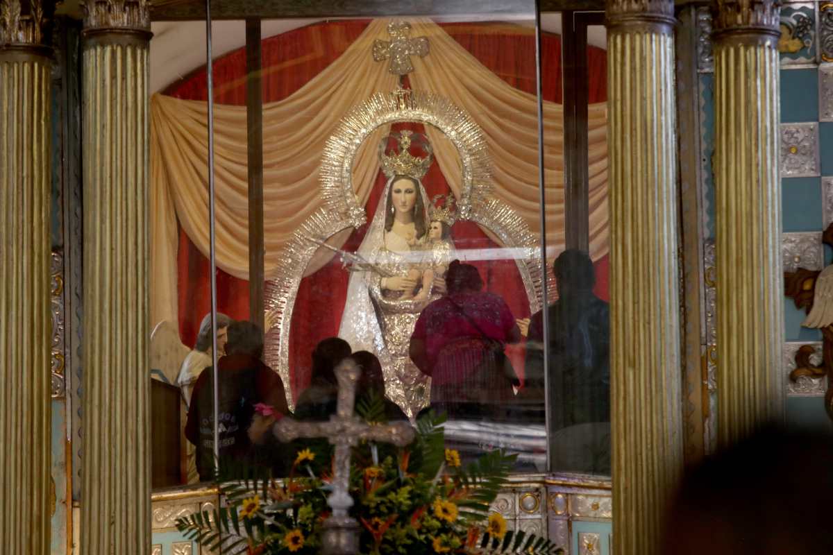 Católicos veneran a la Virgen de Candelaria en Chiantla, Huehuetenango. (Foto Prensa Libre: Mike Castillo). 