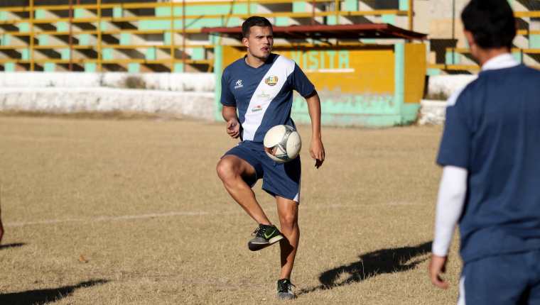 Daniel 'el Travieso' Guzmán es una de las mejores contrataciones del deportivo Chiantla para el Clausura 2019. (Foto Prensa Libre: Mike Castillo)