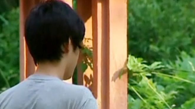 A Wang le ofrecieron 3.000 dólares por vender su riñón. Y él aceptó. (Foto Prensa Libre: BBC)