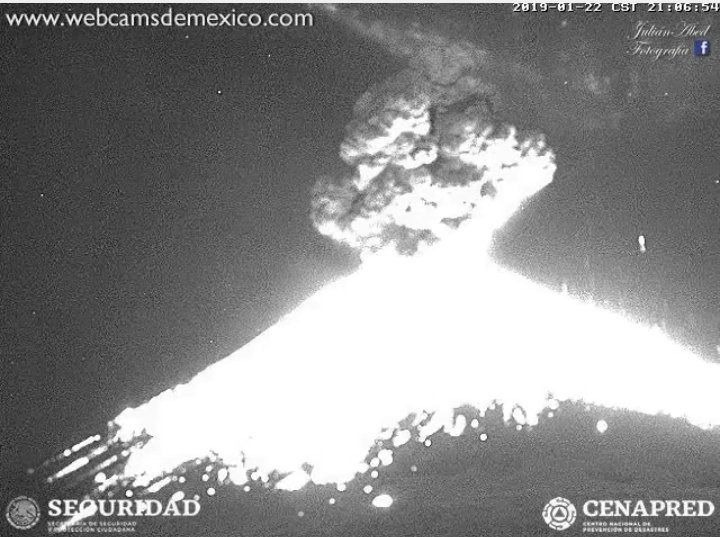 Cámara capta explosión de coloso. (Foto: Gobierno de Puebla)