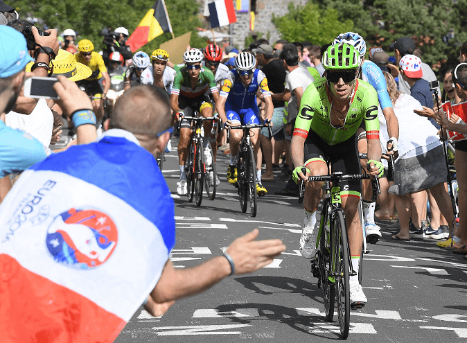 El colombiano Rigoberto Urán, cuarto en la clasificación, es uno de los candidatos para ganar el Tour. (Foto Prensa Libre: EFE)