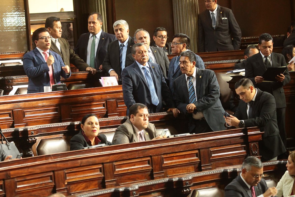 Más de la mitad de la bancada de FCN Nación son diputados diputados tránsfugas.