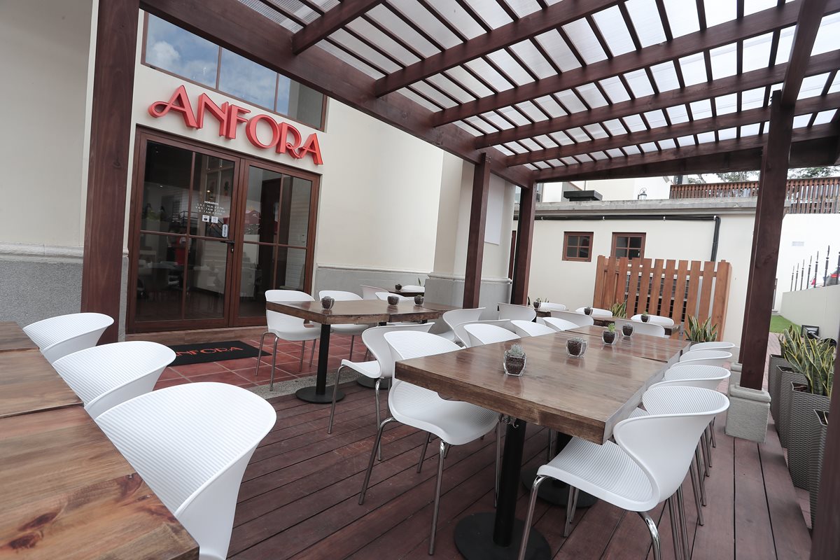 La pastelería Anfora abrió su primer restaurante en Cardales de Cayalá. (Foto Prensa Libre: Juan Diego González)