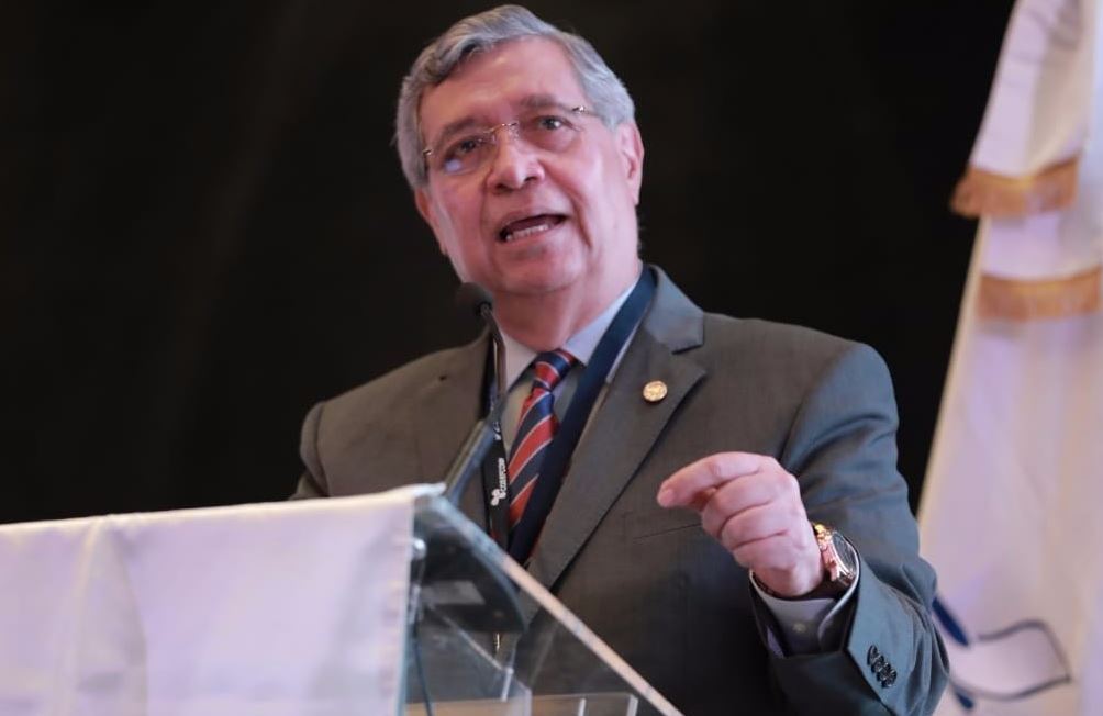 El vicepresidente Jafeth Cabrera participó este miércoles en una actividad organizada por la Superintendencia de Administración Tributaria. (Foto Prensa Libre: Vicepresidencia)