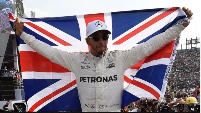 Lewis Hamilton entra al “podio” de los más grandes de Fórmula Uno tras ganar en México su cuarto campeonato